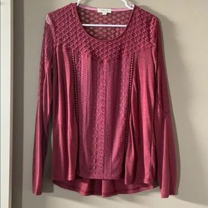 Taylor & Sage Lace Detail Top